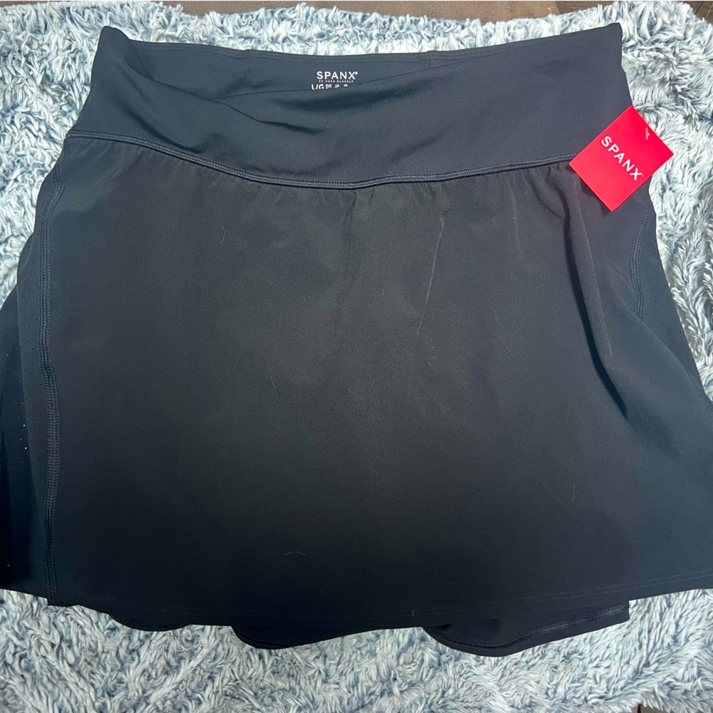 Spanx 14” Get Moving Black Skort Size Large